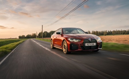 2022 BMW M440i xDrive Gran Coupé (UK-Spec) Front Three-Quarter Wallpapers  450x275 (5)