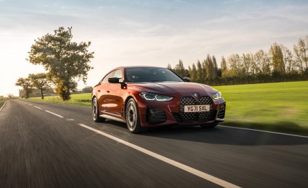 2022 BMW M440i xDrive Gran Coupé (UK-Spec) Front Three-Quarter Wallpapers 450x275 (6)