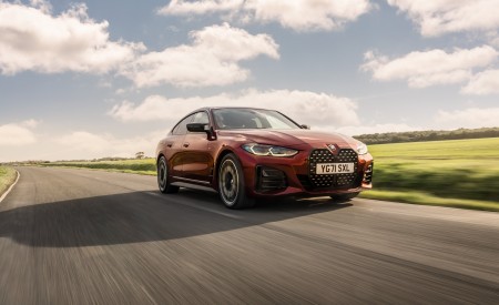 2022 BMW M440i xDrive Gran Coupé (UK-Spec) Front Three-Quarter Wallpapers  450x275 (7)