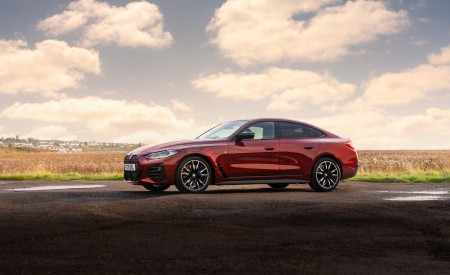 2022 BMW M440i xDrive Gran Coupé (UK-Spec) Front Three-Quarter Wallpapers 450x275 (9)