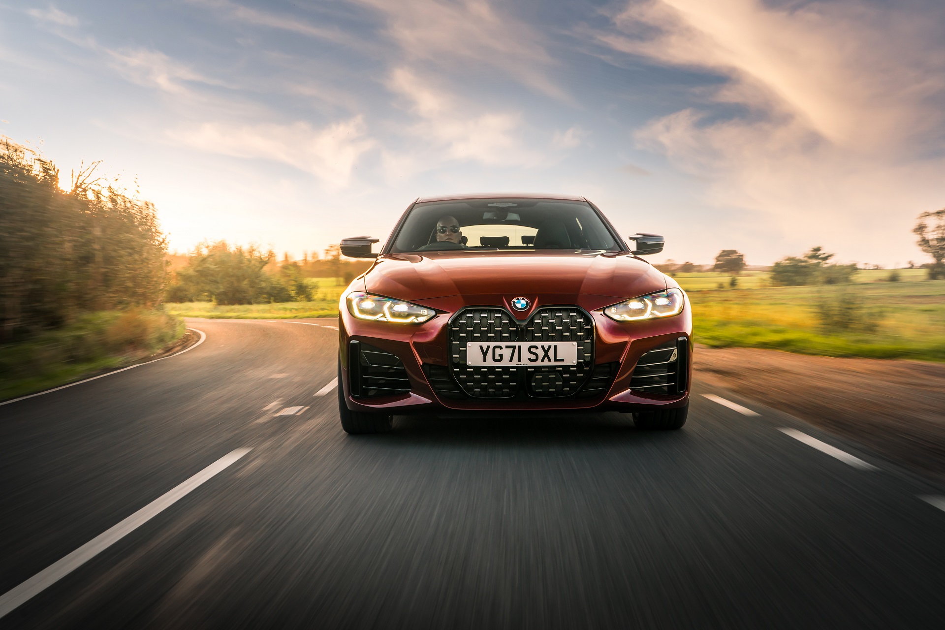 2022 BMW M440i xDrive Gran Coupé (UK-Spec) Front Wallpapers (2)