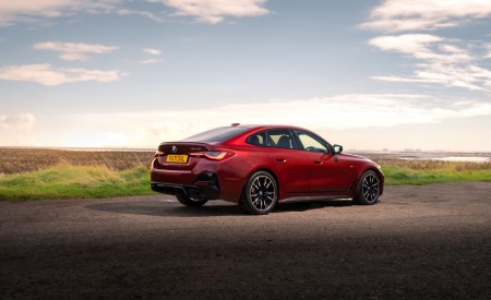 2022 BMW M440i xDrive Gran Coupé (UK-Spec) Rear Three-Quarter Wallpapers 450x275 (11)