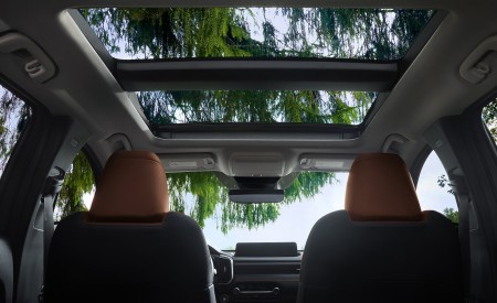 2022 Mazda CX-50 Panoramic Roof Wallpapers 450x275 (19)