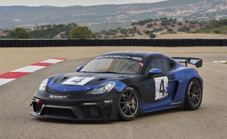 2022 Porsche 718 Cayman GT4 RS Clubsport Front Three-Quarter Wallpapers 450x275 (17)