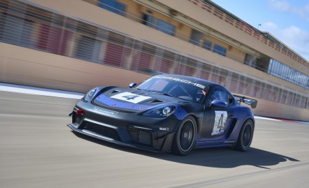 2022 Porsche 718 Cayman GT4 RS Clubsport Front Three-Quarter Wallpapers 450x275 (7)