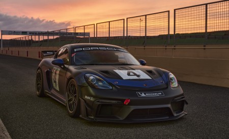 2022 Porsche 718 Cayman GT4 RS Clubsport Front Wallpapers 450x275 (11)