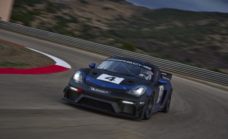 2022 Porsche 718 Cayman GT4 RS Clubsport Front Wallpapers 450x275 (13)