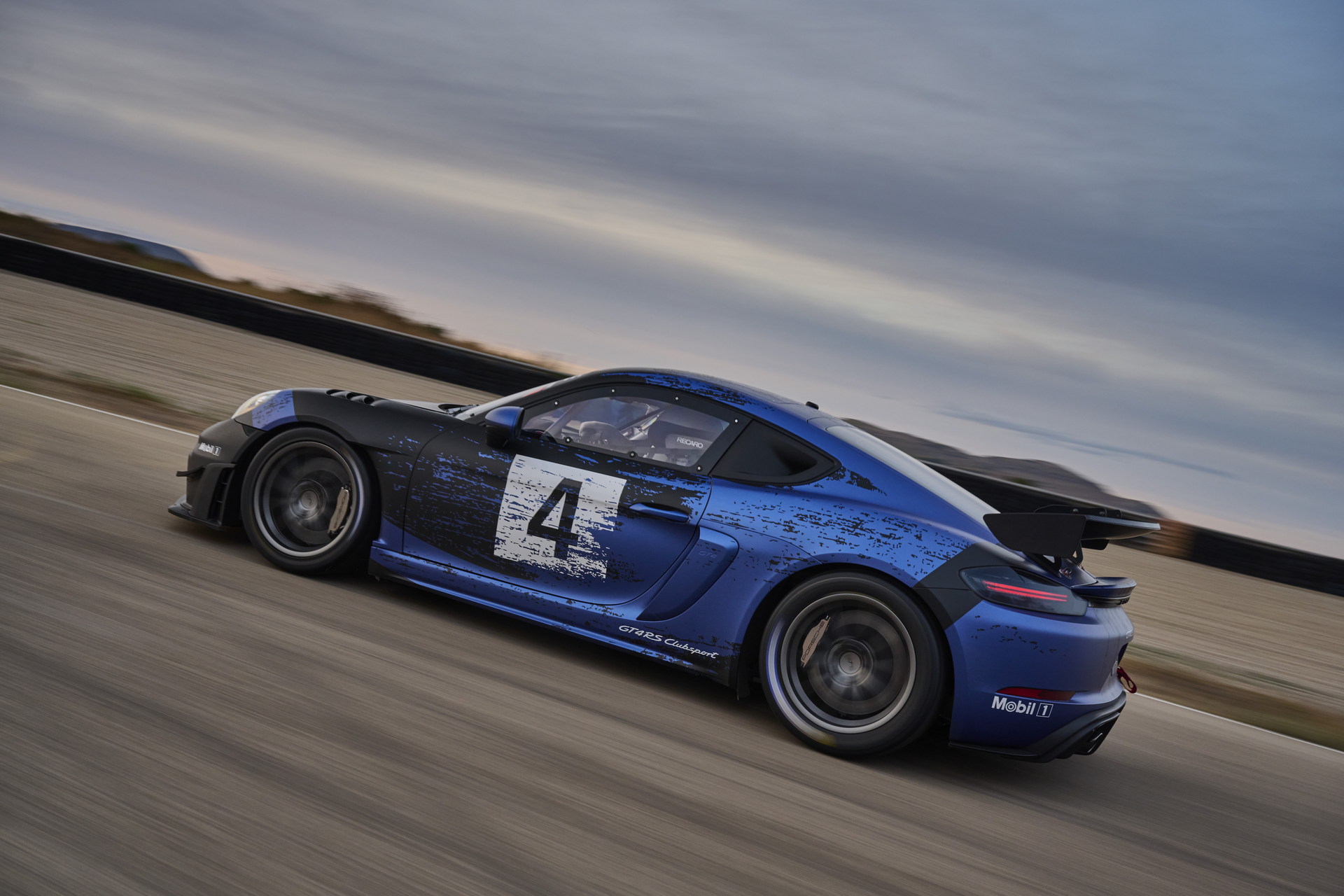 2022 Porsche 718 Cayman GT4 RS Clubsport Rear Three-Quarter Wallpapers (15)