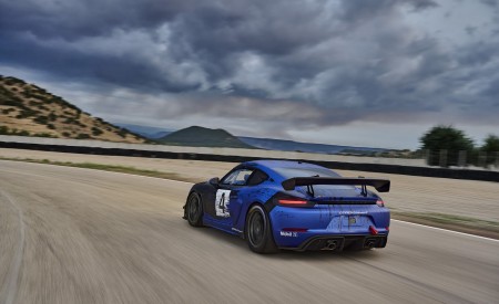 2022 Porsche 718 Cayman GT4 RS Clubsport Rear Three-Quarter Wallpapers 450x275 (6)