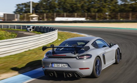 2022 Porsche 718 Cayman GT4 RS (Color: Arctic Grey) Rear Three-Quarter Wallpapers 450x275 (114)