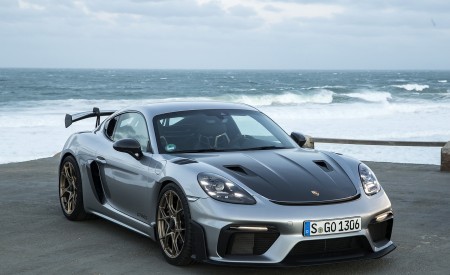 2022 Porsche 718 Cayman GT4 RS (Color: GT Silver Metallic) Front Three-Quarter Wallpapers 450x275 (271)