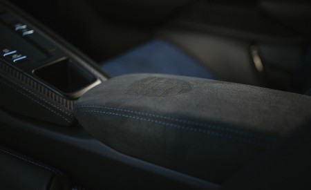 2022 Porsche 718 Cayman GT4 RS (Color: GT Silver Metallic) Interior Detail Wallpapers 450x275 (323)