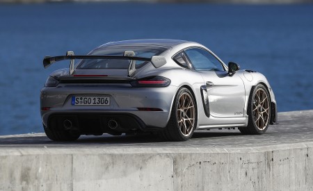 2022 Porsche 718 Cayman GT4 RS (Color: GT Silver Metallic) Rear Three-Quarter Wallpapers 450x275 (287)