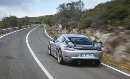 2022 Porsche 718 Cayman GT4 RS (Color: GT Silver Metallic) Rear Three-Quarter Wallpapers 450x275 (251)