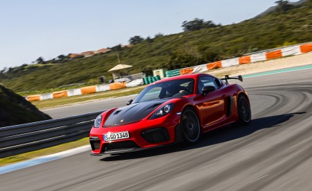 2022 Porsche 718 Cayman GT4 RS (Color: Guards Red) Front Three-Quarter Wallpapers  450x275 (4)