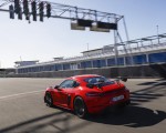 2022 Porsche 718 Cayman GT4 RS (Color: Guards Red) Rear Three-Quarter Wallpapers 150x120 (13)
