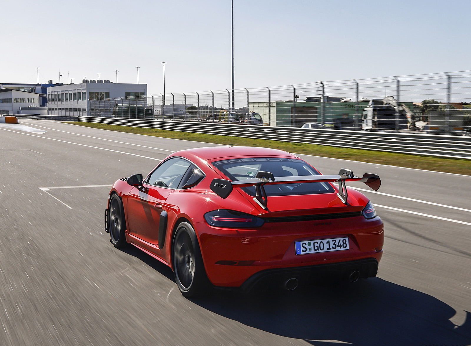 2022 Porsche 718 Cayman GT4 RS (Color: Guards Red) Rear Three-Quarter Wallpapers (7)