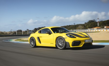 2022 Porsche 718 Cayman GT4 RS (Color: Racing Yellow) Front Three-Quarter Wallpapers 450x275 (168)