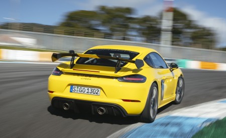 2022 Porsche 718 Cayman GT4 RS (Color: Racing Yellow) Rear Three-Quarter Wallpapers 450x275 (181)