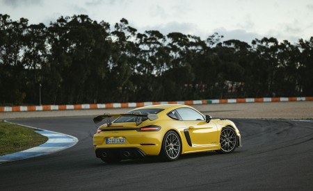 2022 Porsche 718 Cayman GT4 RS (Color: Racing Yellow) Rear Three-Quarter Wallpapers 450x275 (197)