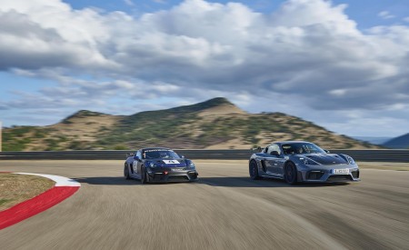 2022 Porsche 718 Cayman GT4 RS and 718 Cayman GT4 RS Clubsport Wallpapers 450x275 (356)