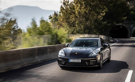 2022 Porsche Panamera 4 E-Hybrid Platinum Edition (Color: Jet Black Metallic) Front Wallpapers 450x275 (9)
