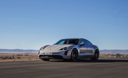 2022 Porsche Taycan GTS (Color: Crayon) Front Three-Quarter Wallpapers 450x275 (67)