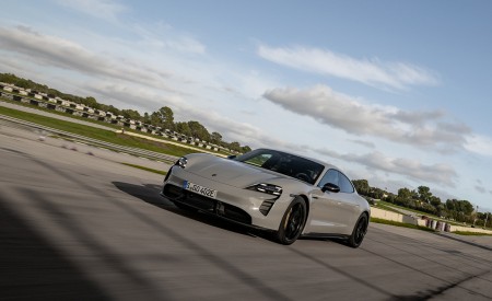 2022 Porsche Taycan GTS (Color: Crayon) Front Three-Quarter Wallpapers 450x275 (5)