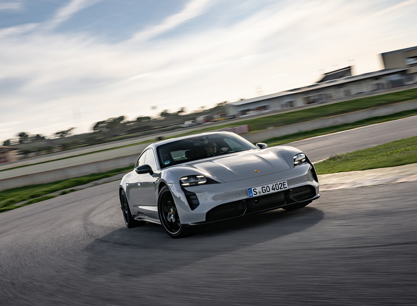 2022 Porsche Taycan GTS (Color: Crayon) Front Wallpapers (12)