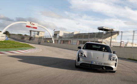 2022 Porsche Taycan GTS (Color: Crayon) Front Wallpapers 450x275 (14)