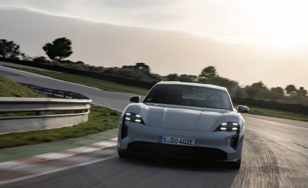 2022 Porsche Taycan GTS (Color: Crayon) Front Wallpapers 450x275 (6)