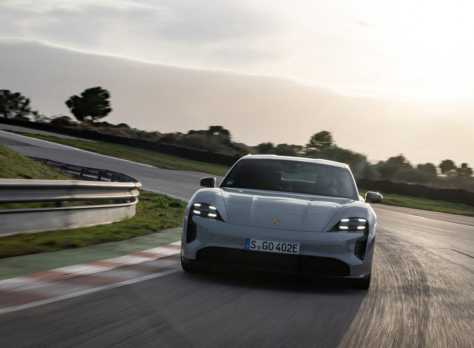 2022 Porsche Taycan GTS (Color: Crayon) Front Wallpapers (6)