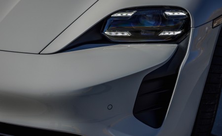 2022 Porsche Taycan GTS (Color: Crayon) Headlight Wallpapers 450x275 (77)