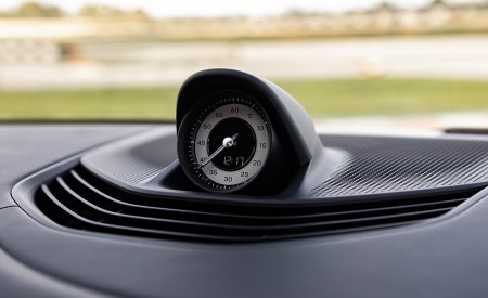 2022 Porsche Taycan GTS (Color: Crayon) Interior Detail Wallpapers 450x275 (44)