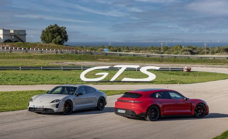 2022 Porsche Taycan GTS (Color: Crayon) and Taycan GTS Sport Turismo Wallpapers 450x275 (22)