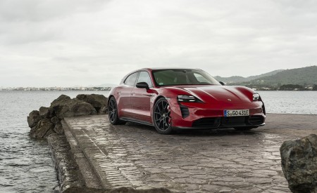 2022 Porsche Taycan GTS Sport Turismo (Color: Carmine Red) Front Three-Quarter Wallpapers 450x275 (82)
