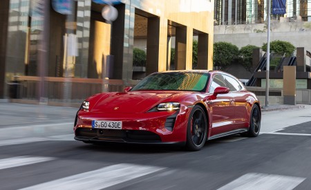 2022 Porsche Taycan GTS Sport Turismo (Color: Carmine Red) Front Three-Quarter Wallpapers 450x275 (158)
