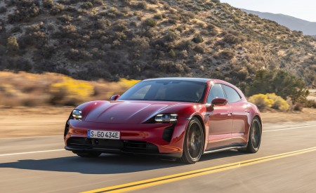 2022 Porsche Taycan GTS Sport Turismo (Color: Carmine Red) Front Three-Quarter Wallpapers 450x275 (145)
