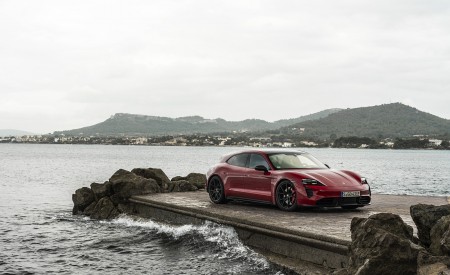 2022 Porsche Taycan GTS Sport Turismo (Color: Carmine Red) Front Three-Quarter Wallpapers 450x275 (85)