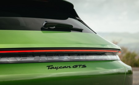 2022 Porsche Taycan GTS Sport Turismo (Color: Mamba Green Metallic) Detail Wallpapers 450x275 (31)