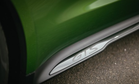 2022 Porsche Taycan GTS Sport Turismo (Color: Mamba Green Metallic) Detail Wallpapers 450x275 (30)