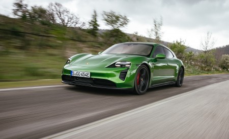 2022 Porsche Taycan GTS Sport Turismo (Color: Mamba Green Metallic) Front Three-Quarter Wallpapers 450x275 (5)