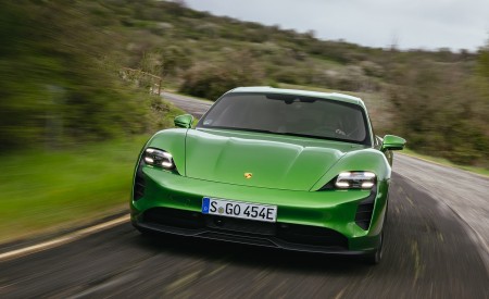 2022 Porsche Taycan GTS Sport Turismo (Color: Mamba Green Metallic) Front Wallpapers  450x275 (11)