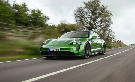 2022 Porsche Taycan GTS Sport Turismo (Color: Mamba Green Metallic) Front Wallpapers 450x275 (7)