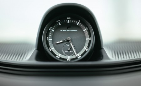 2022 Porsche Taycan GTS Sport Turismo (Color: Mamba Green Metallic) Interior Detail Wallpapers 450x275 (36)