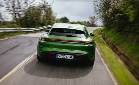2022 Porsche Taycan GTS Sport Turismo (Color: Mamba Green Metallic) Rear Wallpapers 450x275 (13)