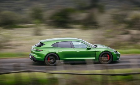 2022 Porsche Taycan GTS Sport Turismo (Color: Mamba Green Metallic) Side Wallpapers 450x275 (18)