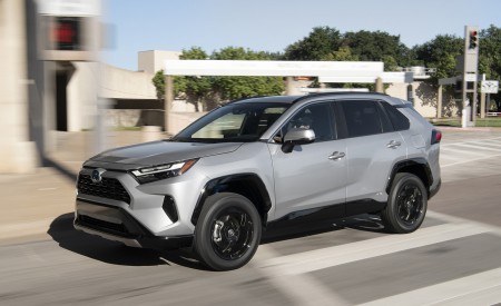 2022 Toyota RAV4 SE Hybrid Front Three-Quarter Wallpapers 450x275 (6)
