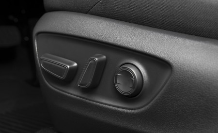 2022 Toyota RAV4 SE Hybrid Interior Detail Wallpapers 450x275 (20)