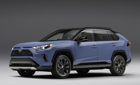 2022 Toyota RAV4 XSE Front Three-Quarter Wallpapers 450x275 (34)